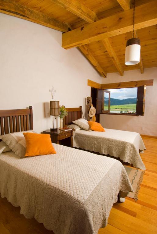 San Bernardo Hotel & Spa Тапалпа Стая снимка